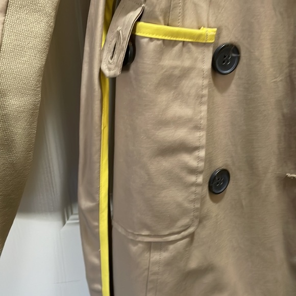 BCBG Trench Coat - Picture 4 of 6